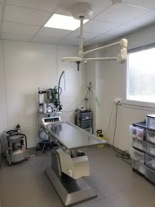 Clinique Guignes 3 chir